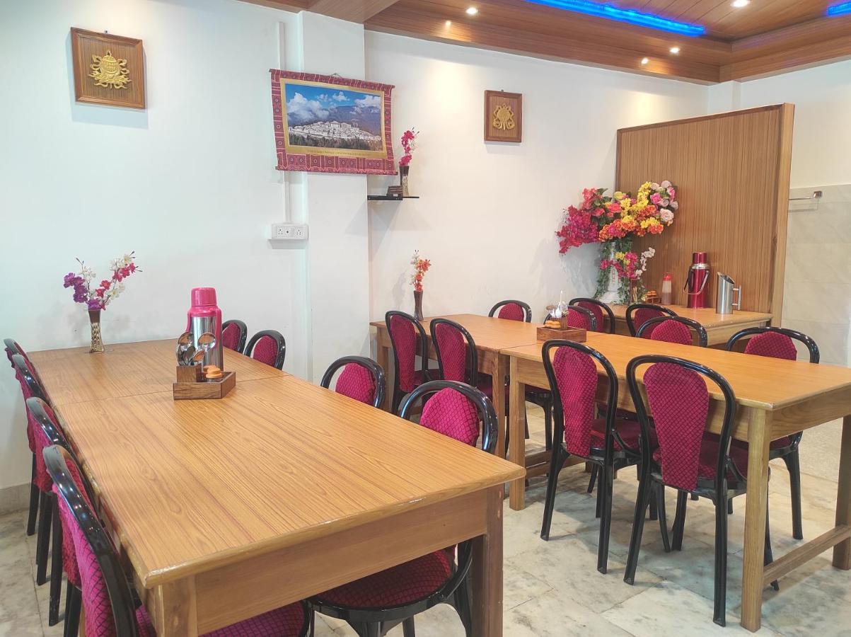 Hotel Tawang Regency المظهر الخارجي الصورة