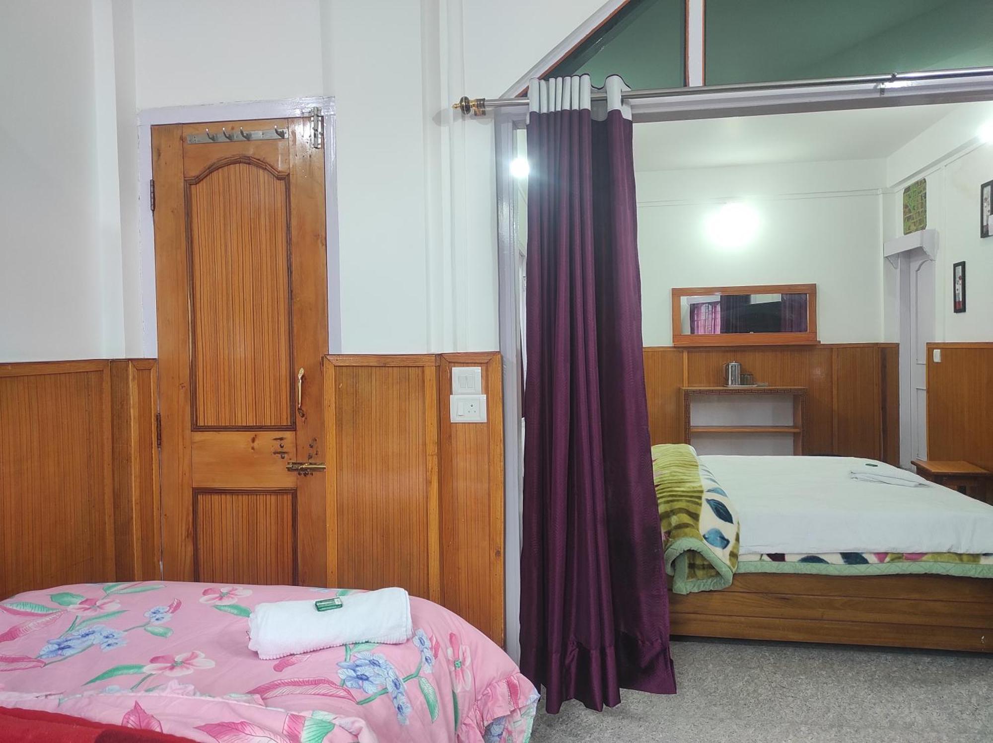 Hotel Tawang Regency المظهر الخارجي الصورة